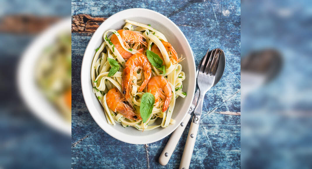 Prawn and Basil Pasta Recipe: How to Make Prawn and Basil Pasta Recipe | Homemade Prawn and Basil Pa