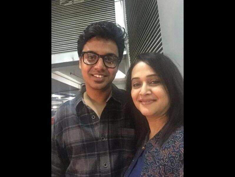 Virajas Kulkarni Mrinal Kulkarni S Son To Make His Acting