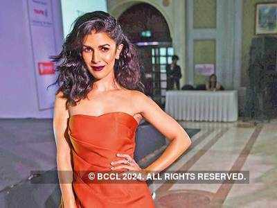 I used to hunt for New Year party outfits in Janpath and Sarojini Nagar: Nimrat Kaur