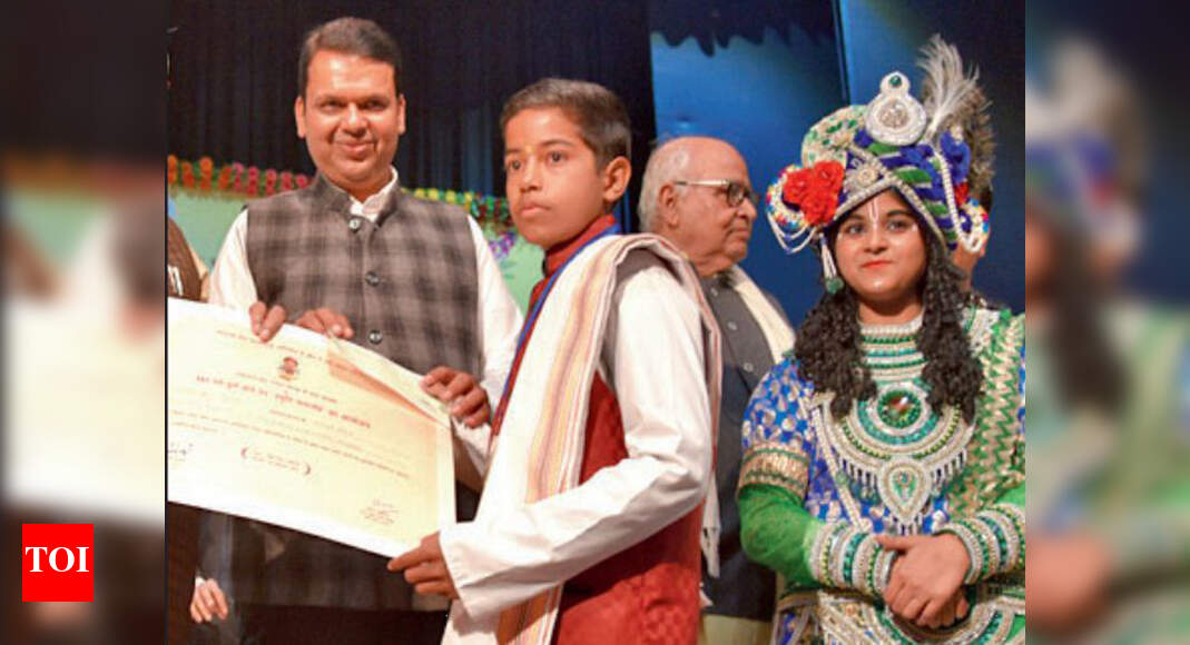 Nepal boy from Yogi’s math, Muslim girl win Gita contest Lucknow News