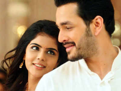 Hello' Box Office Collections Day 9: Akhil Akkineni and Kalyani  Priyadarshan starrer rakes in more than $920,000 in the US | Telugu Movie  News - Times of India