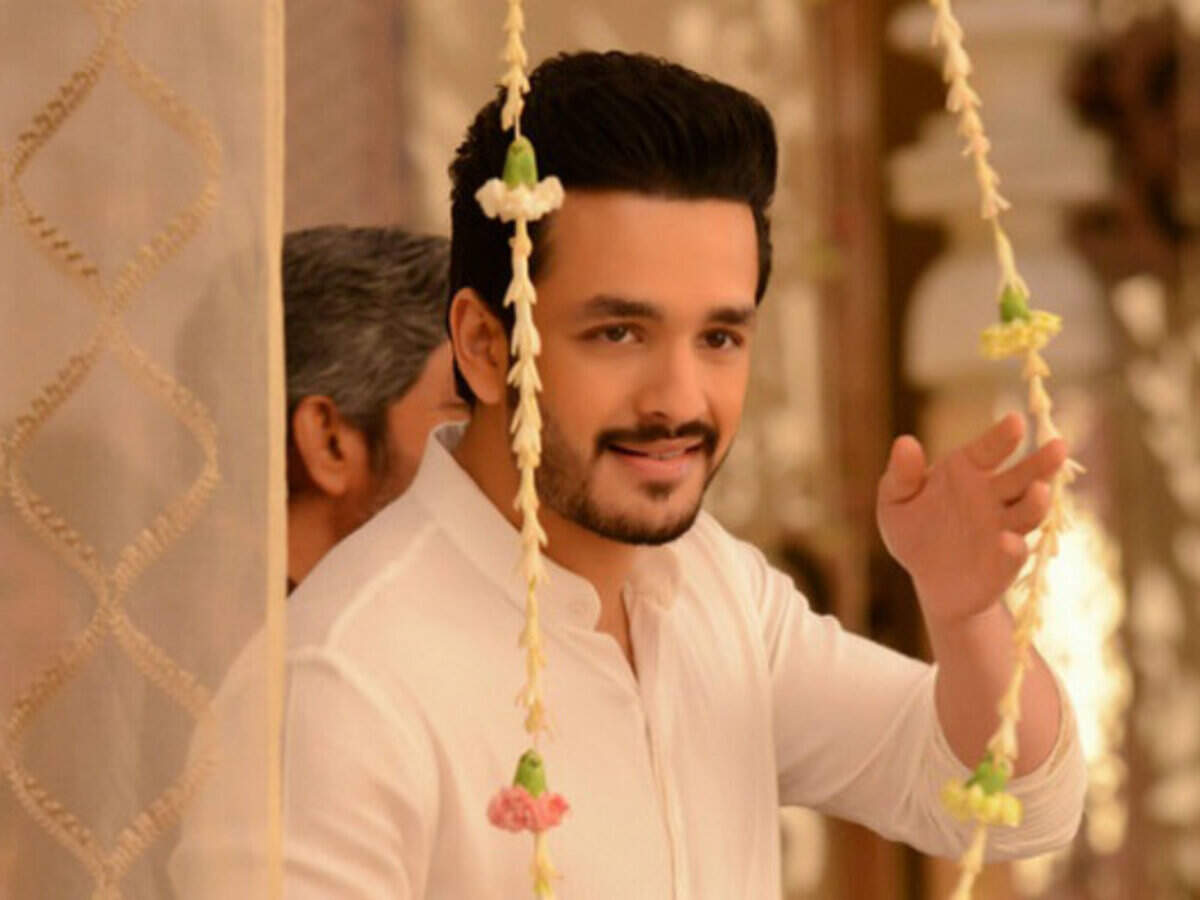 Hello Box Office Collections Day 11 Akhil Akkineni And Kalyani Priyadarshi Starrer Rakes In 958 231 In The Us Telugu Movie News Times Of India