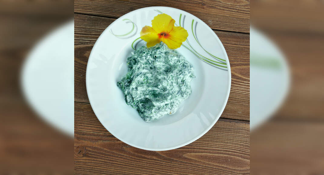 Spinach and Garlic Yogurt Recipe How to Make Spinach and Garlic Yogurt