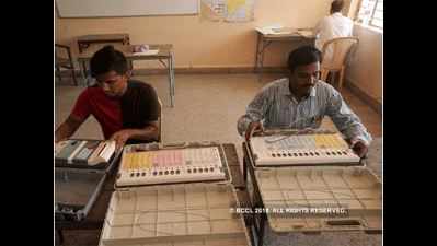 Karnataka assembly elections: Politicians go for private survey agencies