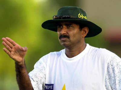 Forget about playing India in near future: Miandad to PCB