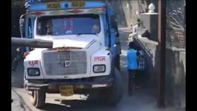 14-year-old boy loses leg as tanker mows him down in Nalasopara