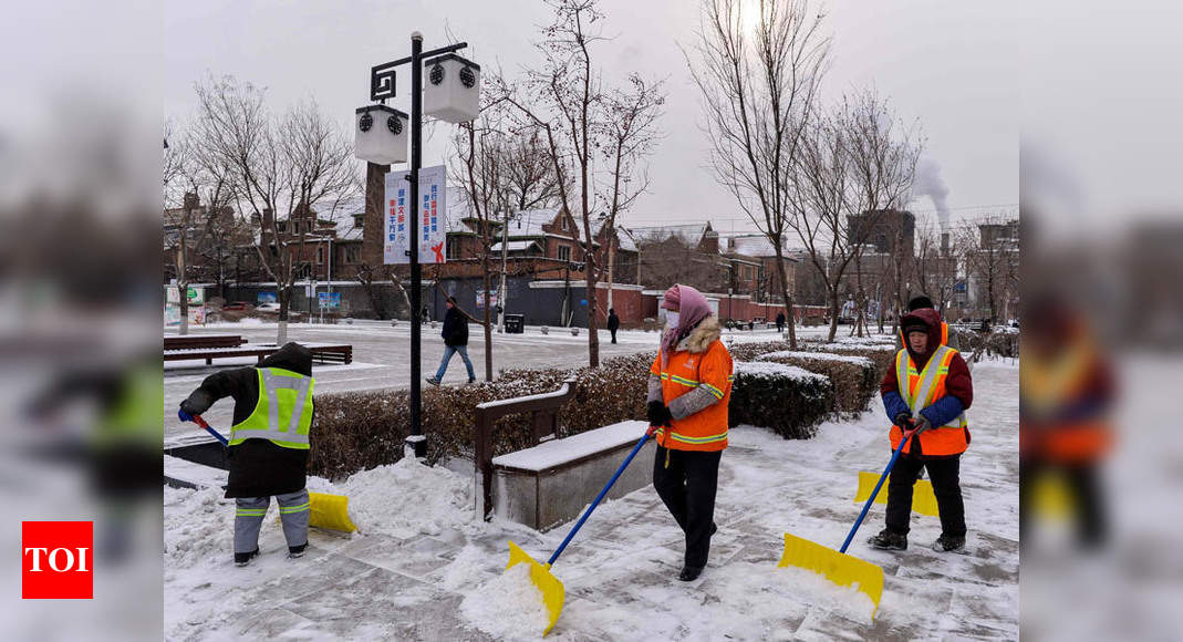 Heavy snowfall wreaks havoc in China; 21 killed - Times of India