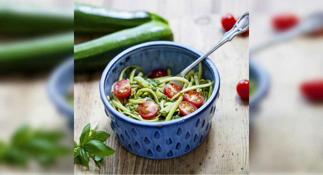 Zucchini Tomato Pasta Recipe: How to Make Zucchini Tomato Pasta Recipe | Homemade Zucchini Tomato Pa