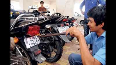RTO turning a blind eye to auto dealers on HSRP issue