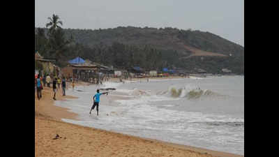 Ockhi, tourists mar Goa’s beaches