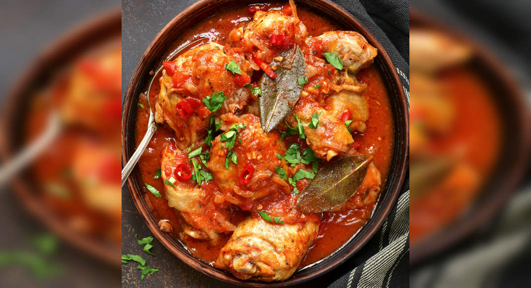 Chicken In Tomato Sauce Recipe: How To Make Chicken In Tomato Sauce 