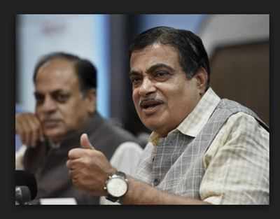 India to have 10,000 seaplanes in next 2 years: Nitin Gadkari