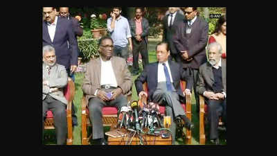 Four sitting SC judges hold press conference, says court's administration not in order