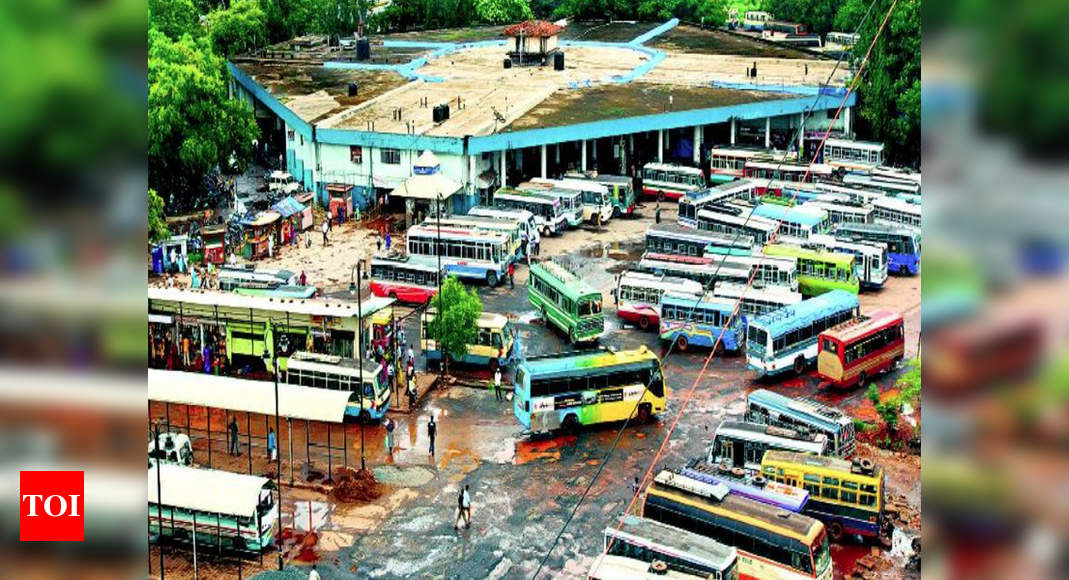 Strike causes chaos at Panaji bus stand - Times of India