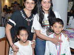 Maanayata Dutt with her kids Iqra Dutt and Shahraan Dutt