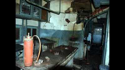 Banned cylinder explodes in military train's pantry at Puri