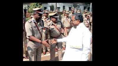 Crack down onhate-mongers on social media: Siddaramaiah to cops