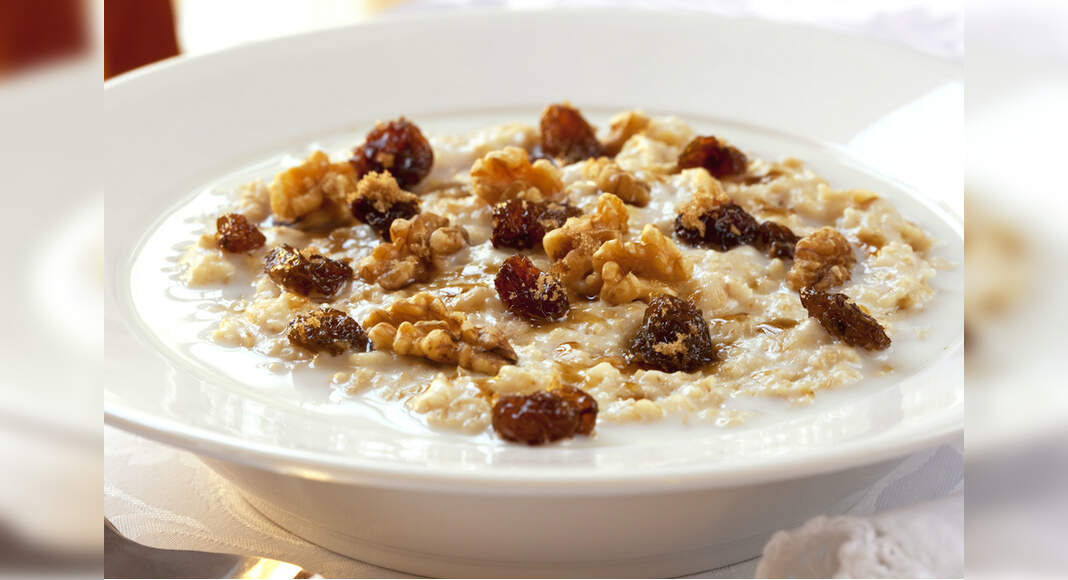 Walnut and Cranberry Oatmeal Recipe: How to Make Walnut and Cranberry Oatmeal Recipe | Homemade Waln