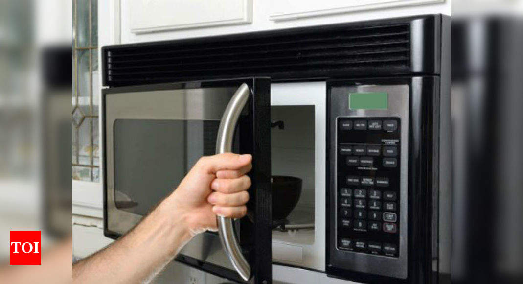 Your Microwave Oven Might Be Causing As Much Pollution As Cars!