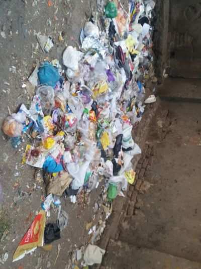 garbage under andheri flyover western express high