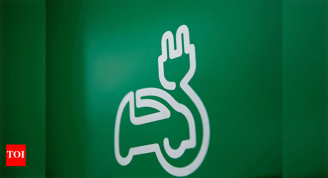 Power for electric vehicle charging stations at Rs6 per unit Nagpur