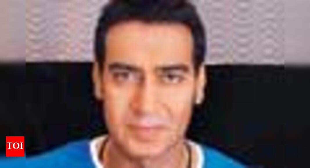 Mrs SRK calls Ajay! | Hindi Movie News - Times of India