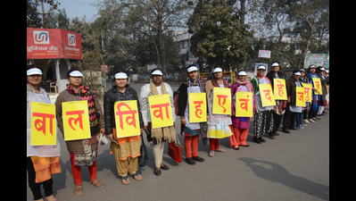 Human chain unites people of Patna