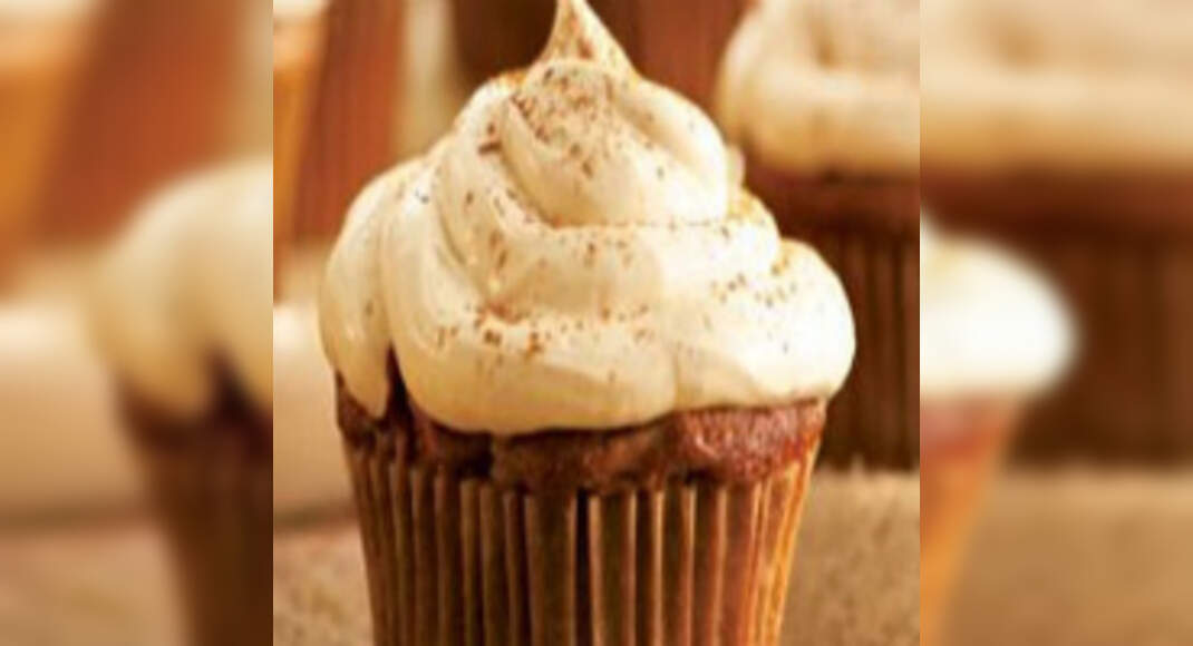 Apple Cupcake Recipe: How to Make Apple Cupcake Recipe | Homemade Apple Cupcake Recipe