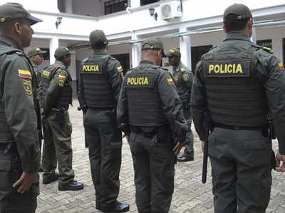 Three killed in bomb attack on Colombia police station