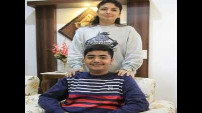 At 13, UP boy sings anthems of 18 nations