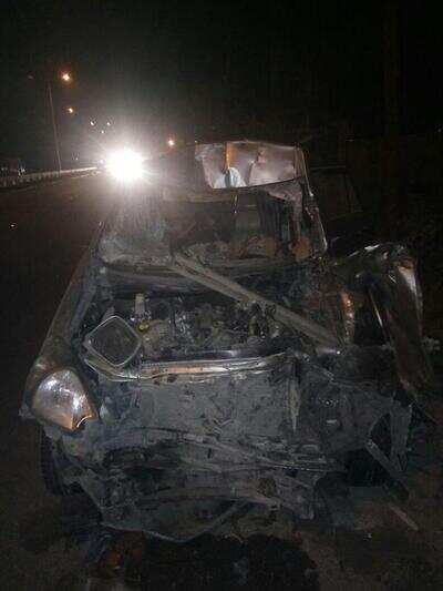 2 killed as Innova, truck collide | Noida News - Times of India