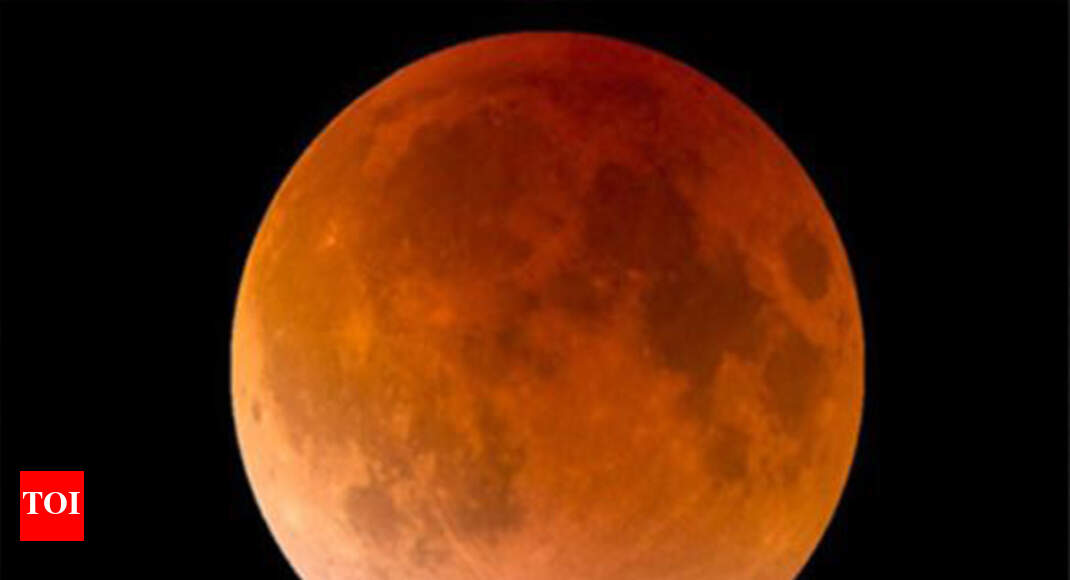 Blue Moon In India Lunar Eclipse 2018 Time Watch Full Blue Moon In India Lunar Eclipse 2018 Time Watch Full Change Colour Ahmedabad News Times Of