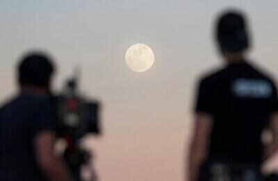 Lunar Eclipse 2018 Live Stream: Start time India & How You can watch ...