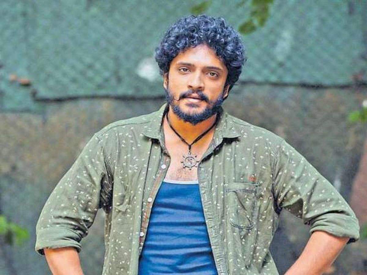 Vishnuvardhan: Vasishta N Simha is now Vajra Sahasi | Kannada Movie News -  Times of India