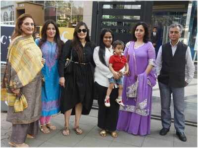 Salman Khan's family steps out for a lunch date