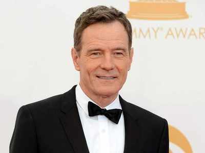 Bryan Cranston to resign from signing autographs