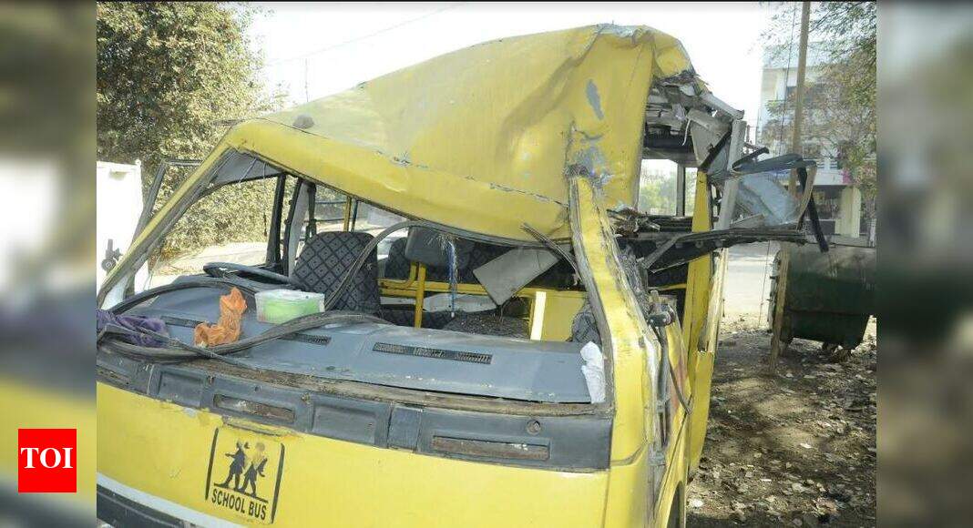 Drunk Driver: 4 kids among 5 hurt as drunk driver rams school bus into ...