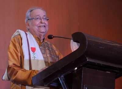 Many co-actors missing from Soumitra Chatterjee's Legion of Honour ceremony