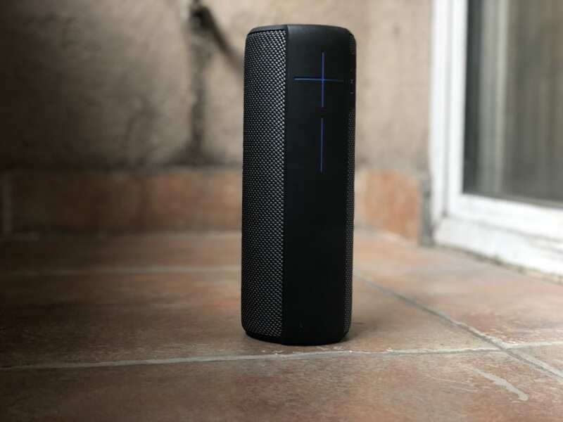 ue megaboom wont stay on