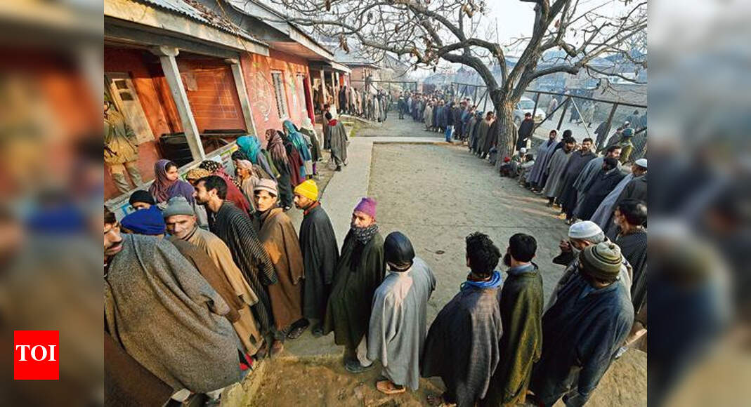 Over 88 000 Unemployed Youth Registered With DECCs J K Govt India