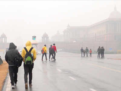 Delhiites Wake Up To A Cold Morning | Delhi News - Times Of India