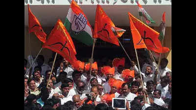 Snooping on netas rattles Shiv Sena, Congress