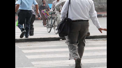 Pedestrians want better upkeep of pavements