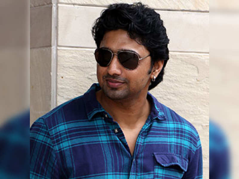 Dev is spending his first Valentine’s Day with his dogs | Bengali Movie ...