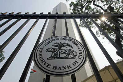 RBI asks banks to accept coins of all denominations from public