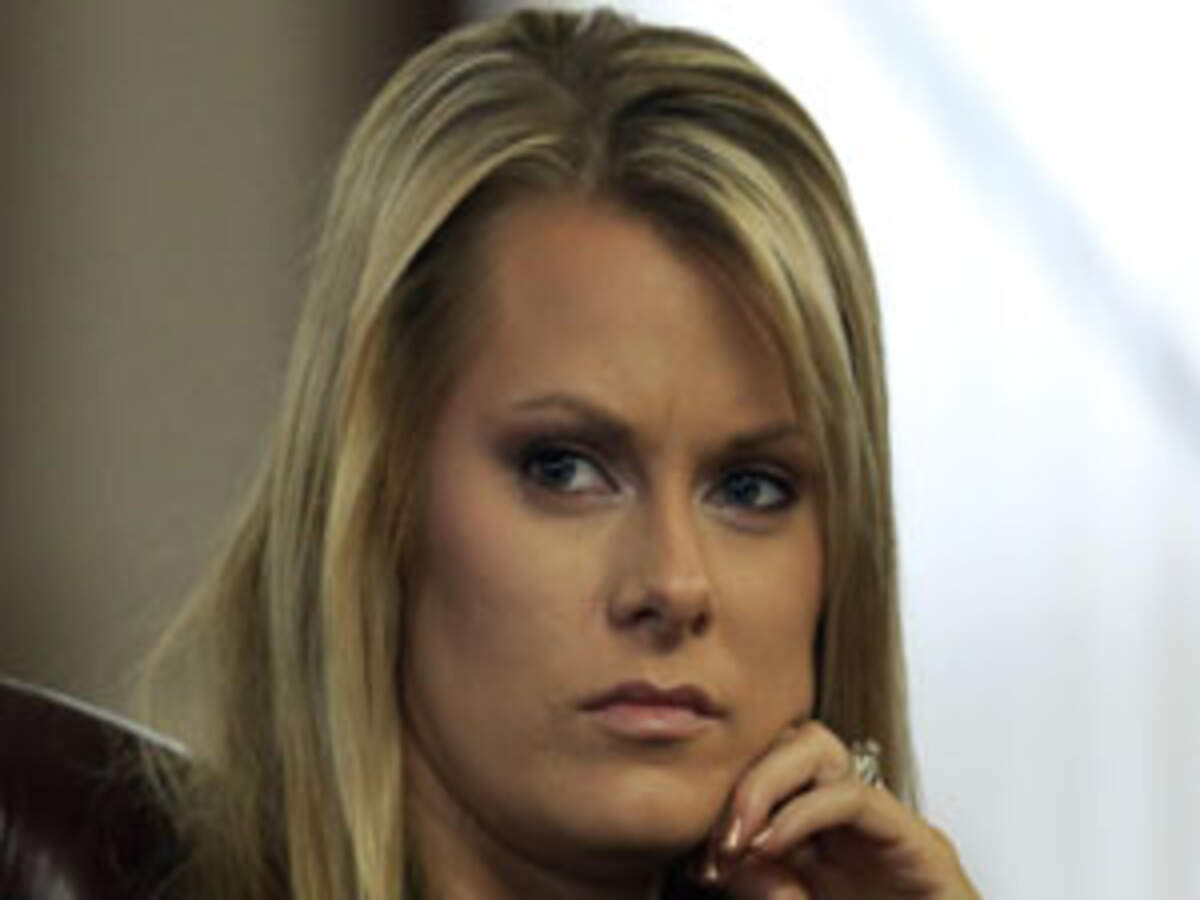 Model caught trying to kill husband’s exwife(02)