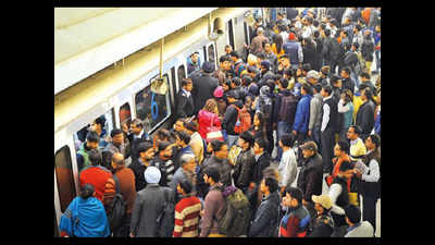 Metro halts due to snag in Yellow Line