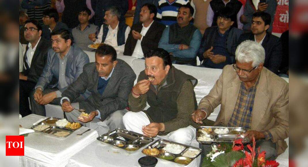 A meal for Rs 10 but a fare of Rs 20 to reach Bhimnagar canteen