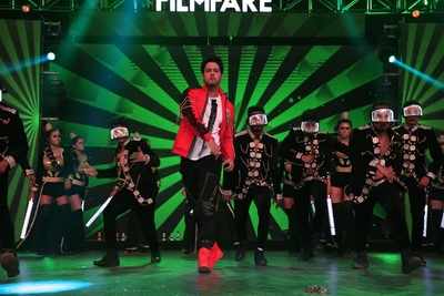 This is what happened when Yash took to stage at the Jio Filmfare Awards East