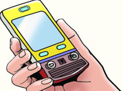 'Poor' quality mobile draws flak from students, MP govt red-faced